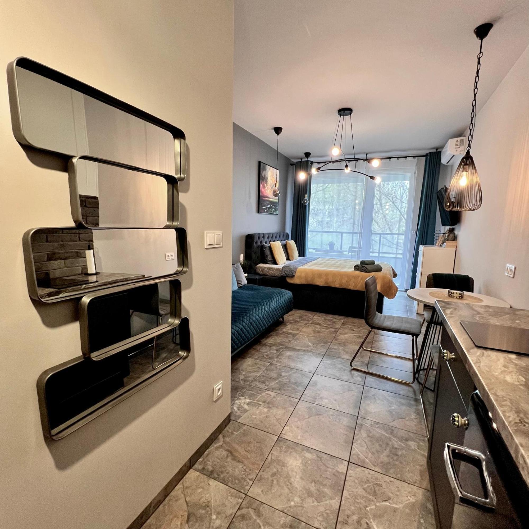 Stylowe Studio Krzemieniecka, Metro Slodowiec, Free Parking By Cosmo Spirit Varsovia Exterior foto